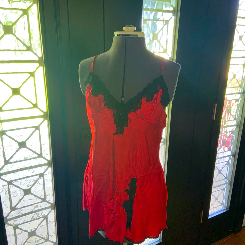 Frederick’s of Hollywood Lingerie Chemise Slip